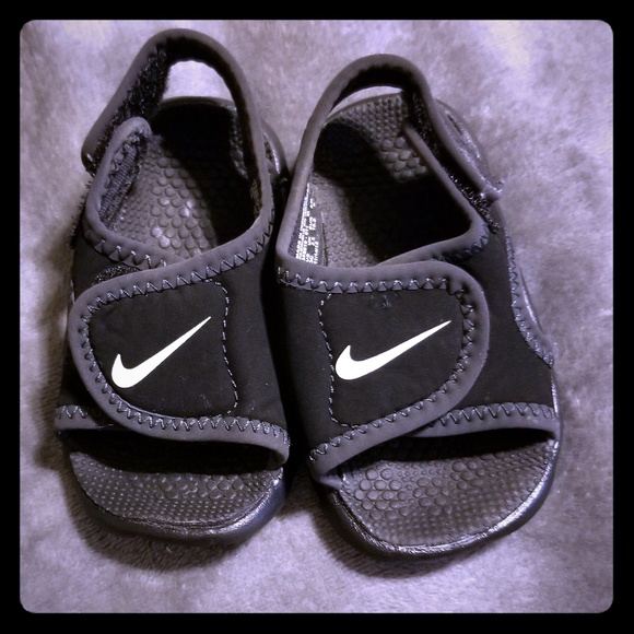 3c nike sandals